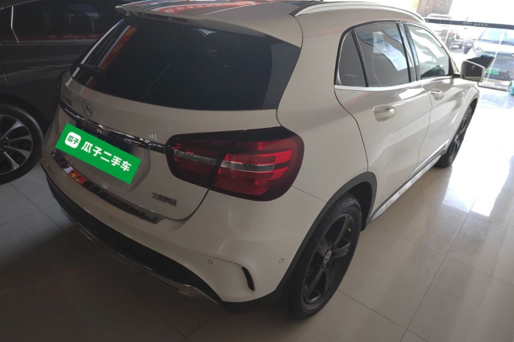 奔驰GLA 2019款 GLA 200 时尚型车身外观6005