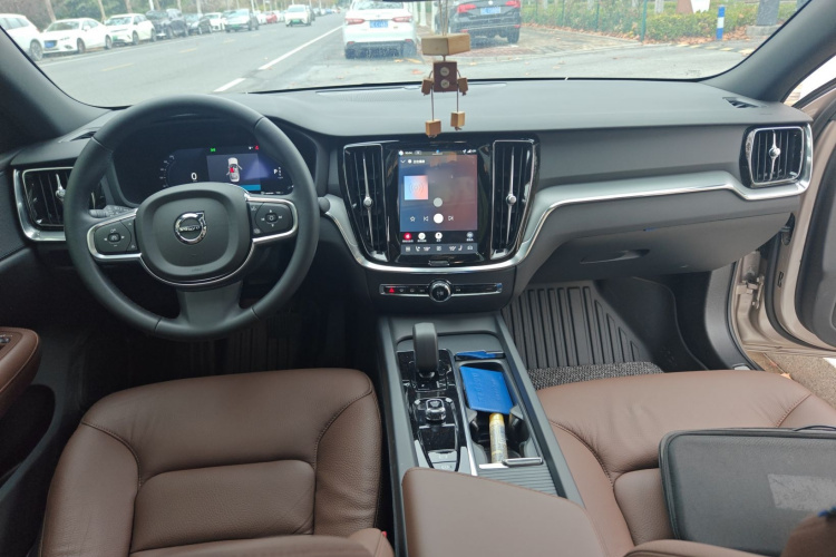 沃尔沃S60 2026款 B4 智逸豪华版中控内饰12