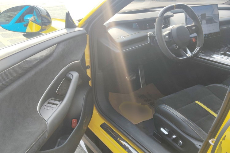 小米汽车 小米SU7 Ultra 2025款 Ultra中控内饰7003