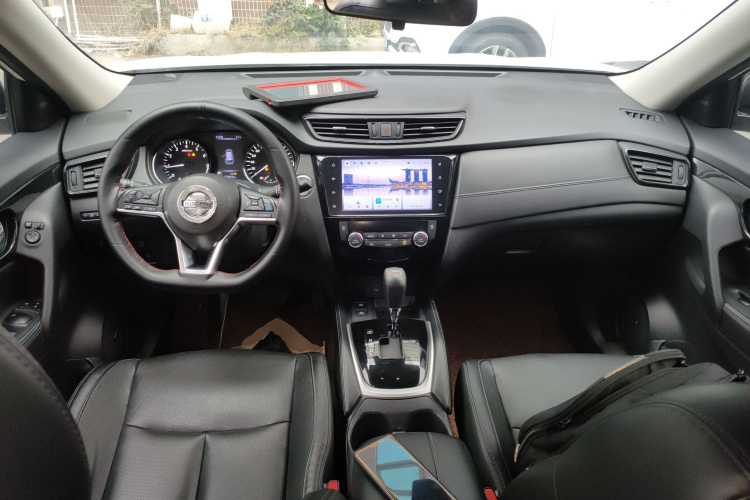 日产 奇骏 2021款 2.5L CVT 4WD XL ITS豪华领航版中控内饰12