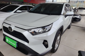 丰田 RAV4荣放 2021款 2.0L CVT两驱风尚PLUS版