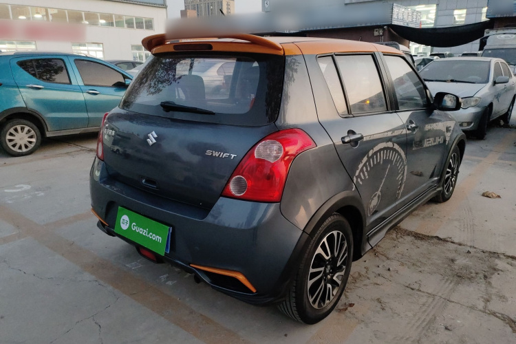 铃木 雨燕 2016款 1.5L 自动时尚型酷玩版车身外观6005