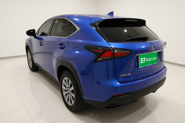 雷克萨斯NX 2015款 200 前驱 锋行版车身外观5