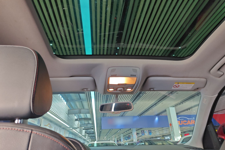 奥迪Q5 2017款 Plus 40 TFSI 技术型中控内饰22