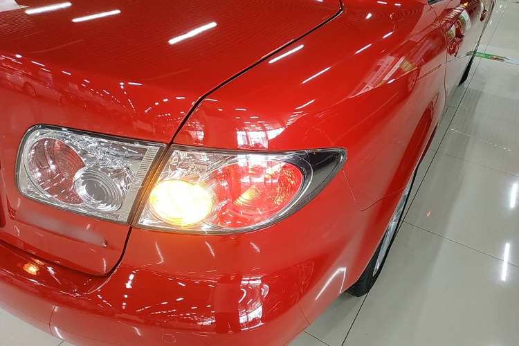 马自达6 2015款 2.0L 自动时尚型车身外观6004