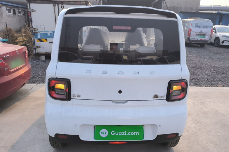 吉利银河 熊猫 2025款 210km 元气熊车身外观6