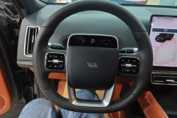 理想汽车 理想L8 2024款 Ultra中控内饰13