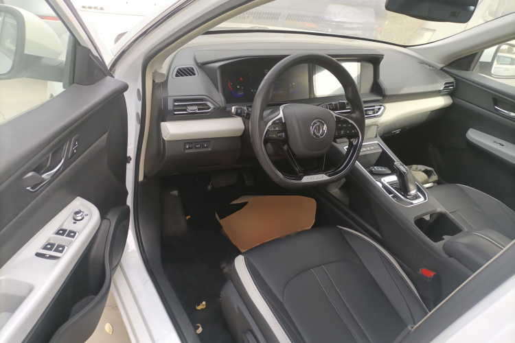 东风风神E70 2023款 500 智行版 磷酸铁锂 48.6kWh 110kW中控内饰20