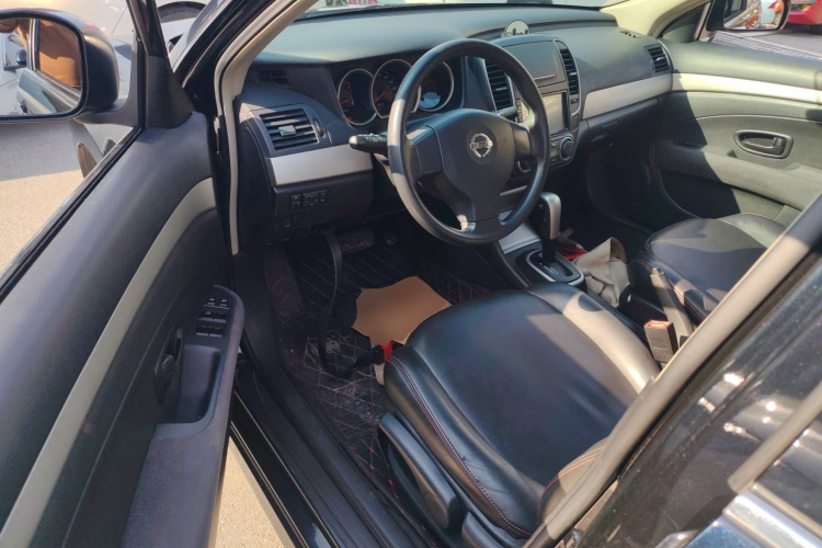 日产 轩逸 2012款 经典 1.6XE 自动舒适版中控内饰7003