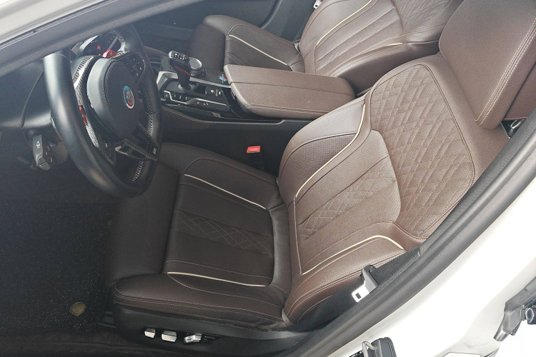 宝马5系 2021款 530Li 尊享型 M运动套装局部细节19