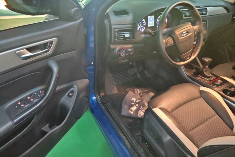 观致5 2018款 1.6T 自动尊贵型中控内饰20