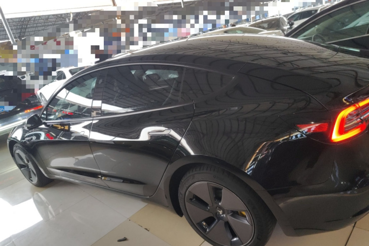 特斯拉 Model 3 2022款 后轮驱动版车身外观6003