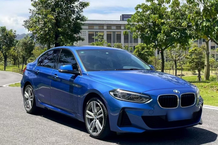 宝马1系 2019款 120i 领先型M运动套装车身外观6005