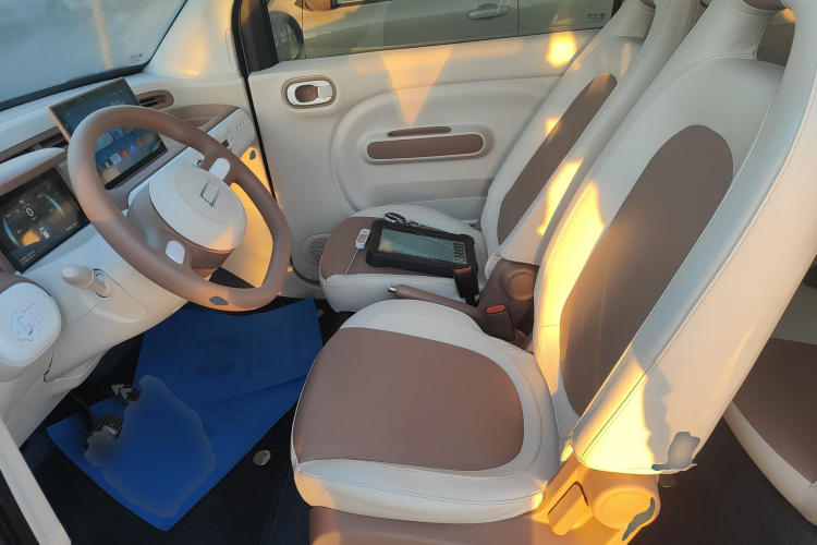 奔腾小马 2026款 222km 闪耀马中控内饰19