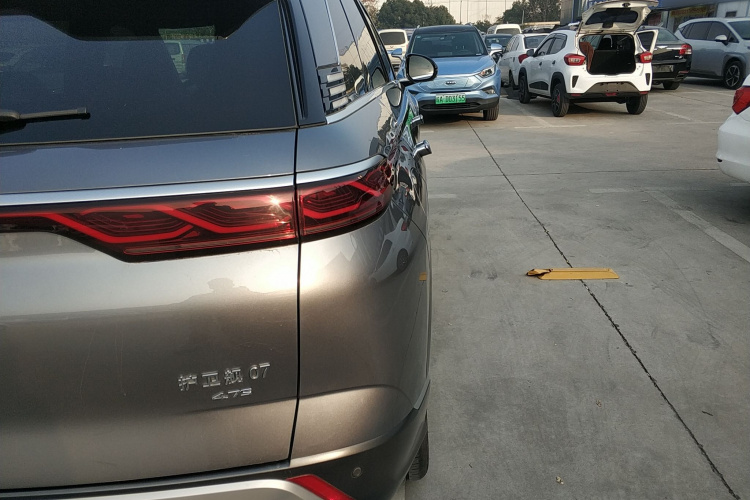 比亚迪 护卫舰07 2024款 荣耀版 DM-i 100KM 豪华型车身外观6006