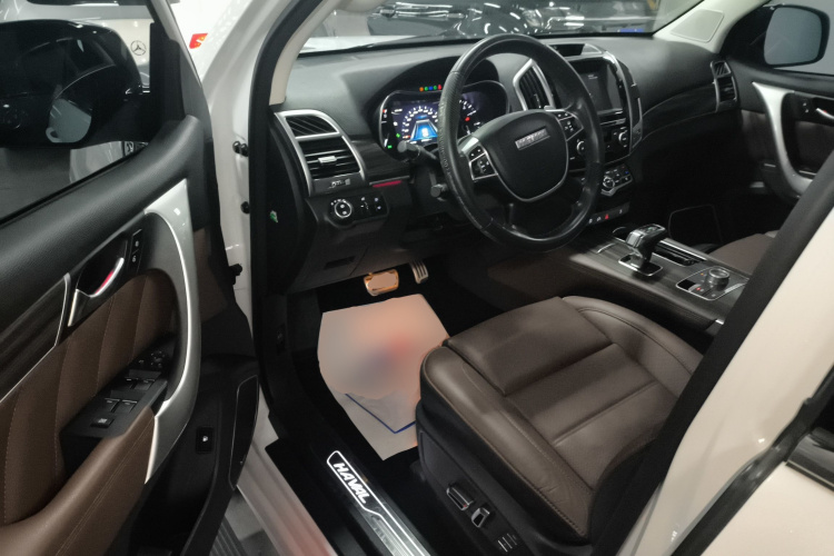 哈弗H9 2017款 2.0T 汽油四驱尊享型 5座中控内饰20