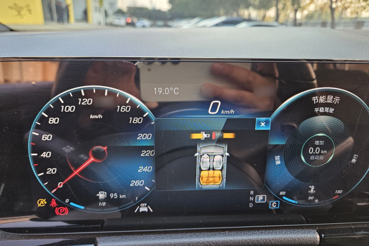 奔驰GLA 2022款 改款二 GLA 200局部细节14