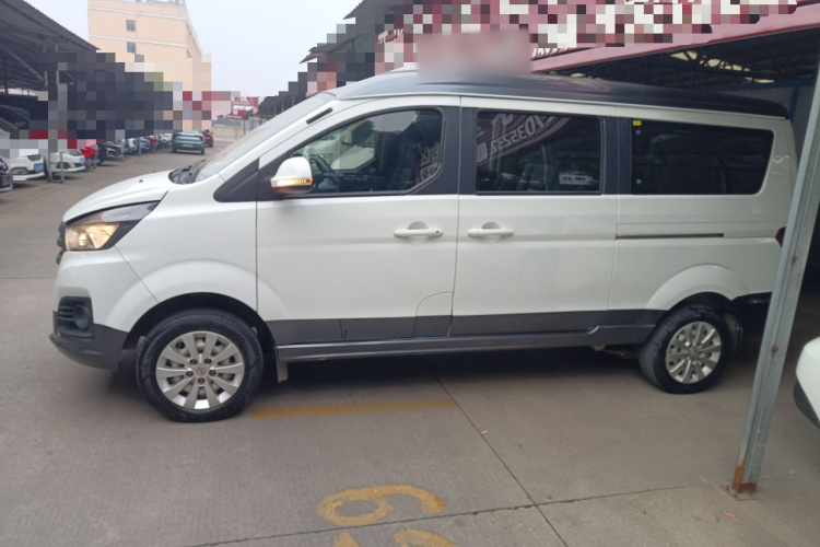 金杯 金海狮M经典 2022款 1.5L 旅行狮客车 6座车身外观6003