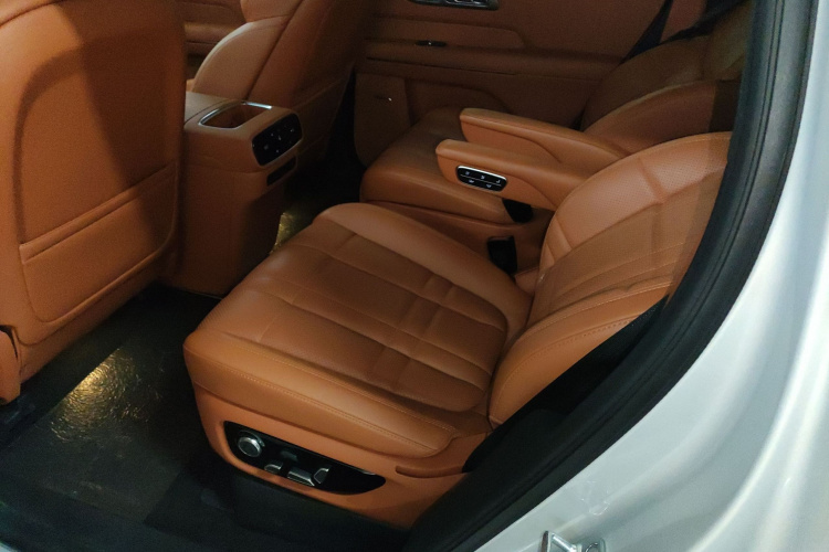 深蓝汽车 深蓝S09 2025款 四驱Ultra+ 高定版中控内饰21