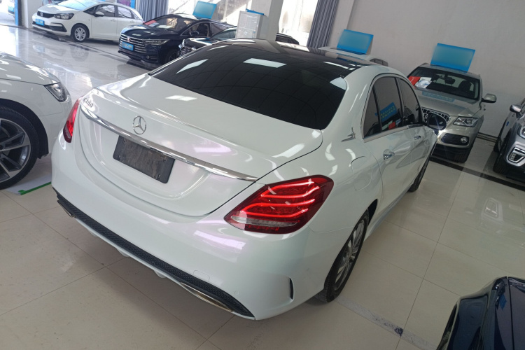 奔驰C级 2017款 改款 C 200 L 运动版车身外观7