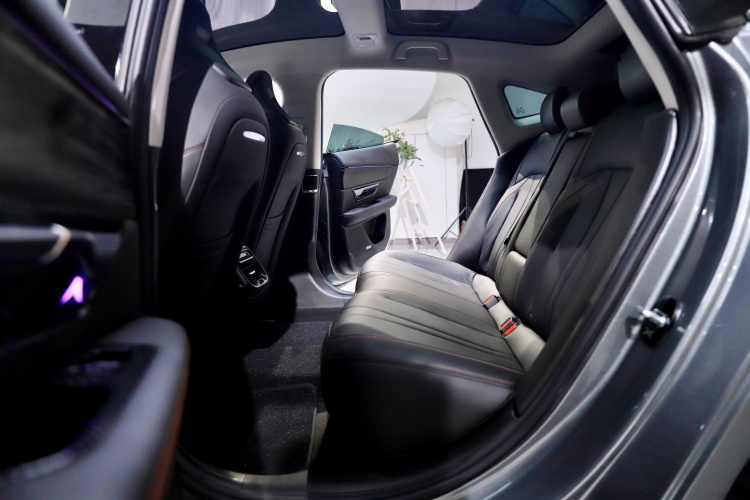 小鹏P7 2021款 480N中控内饰7001