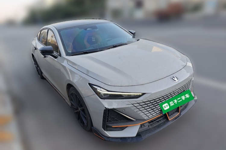 长安UNI-V 2023款 1.5T 运动版车身外观6002