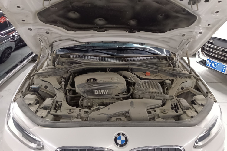 宝马1系 2018款 改款 118i 运动型机舱底盘24