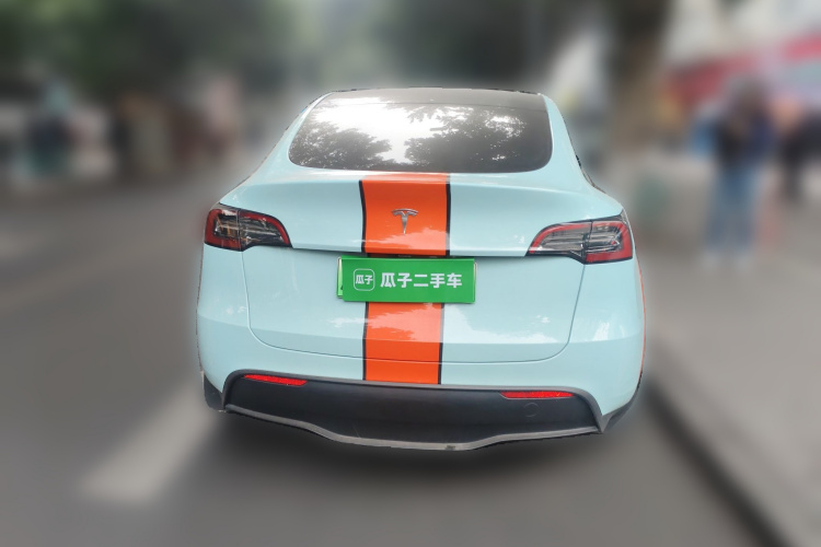 特斯拉 Model Y 2024款 后轮驱动版车身外观6