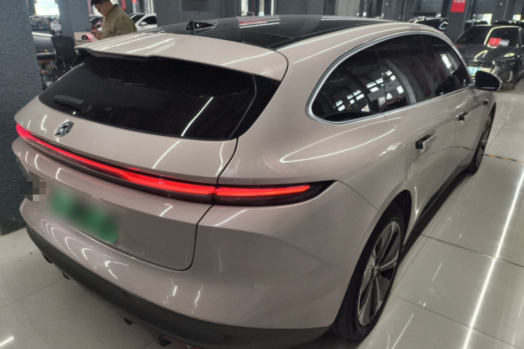 蔚来ET5T 2023款 75kWh Touring车身外观6005