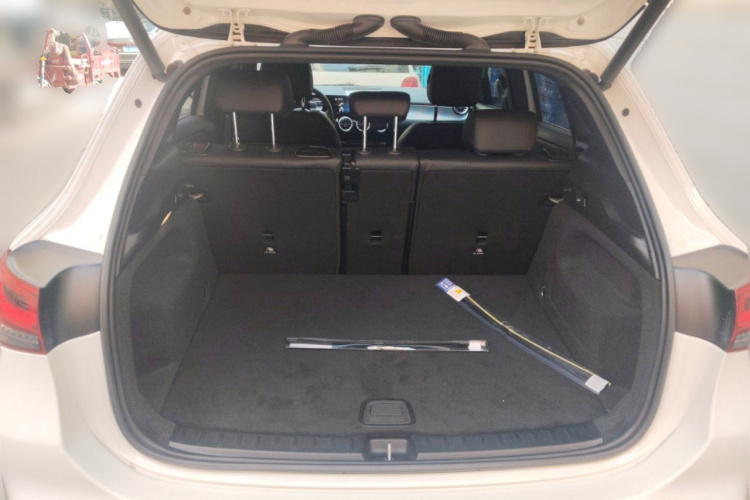 奔驰EQA 2022款 EQA 260中控内饰23