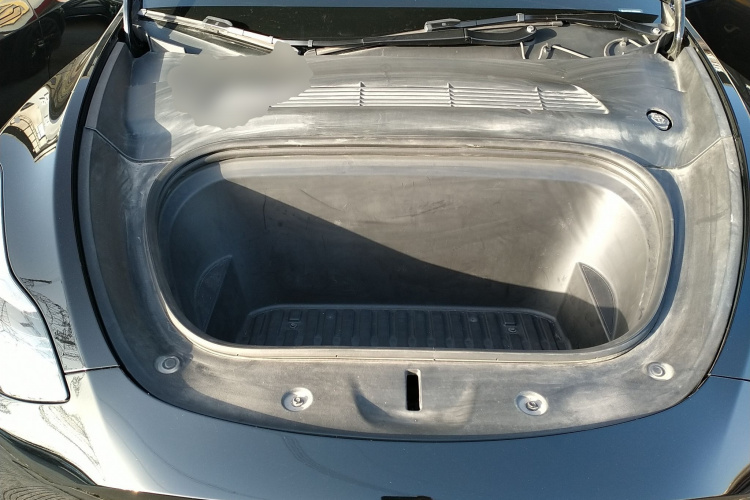 特斯拉 Model Y 2021款 标准续航后驱版局部细节24