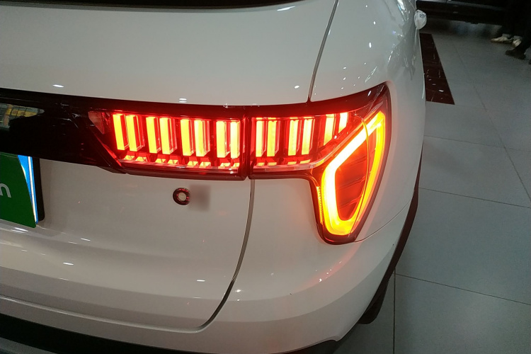 领克01 2019款 2.0T 两驱型Pro版 国V车身外观6007