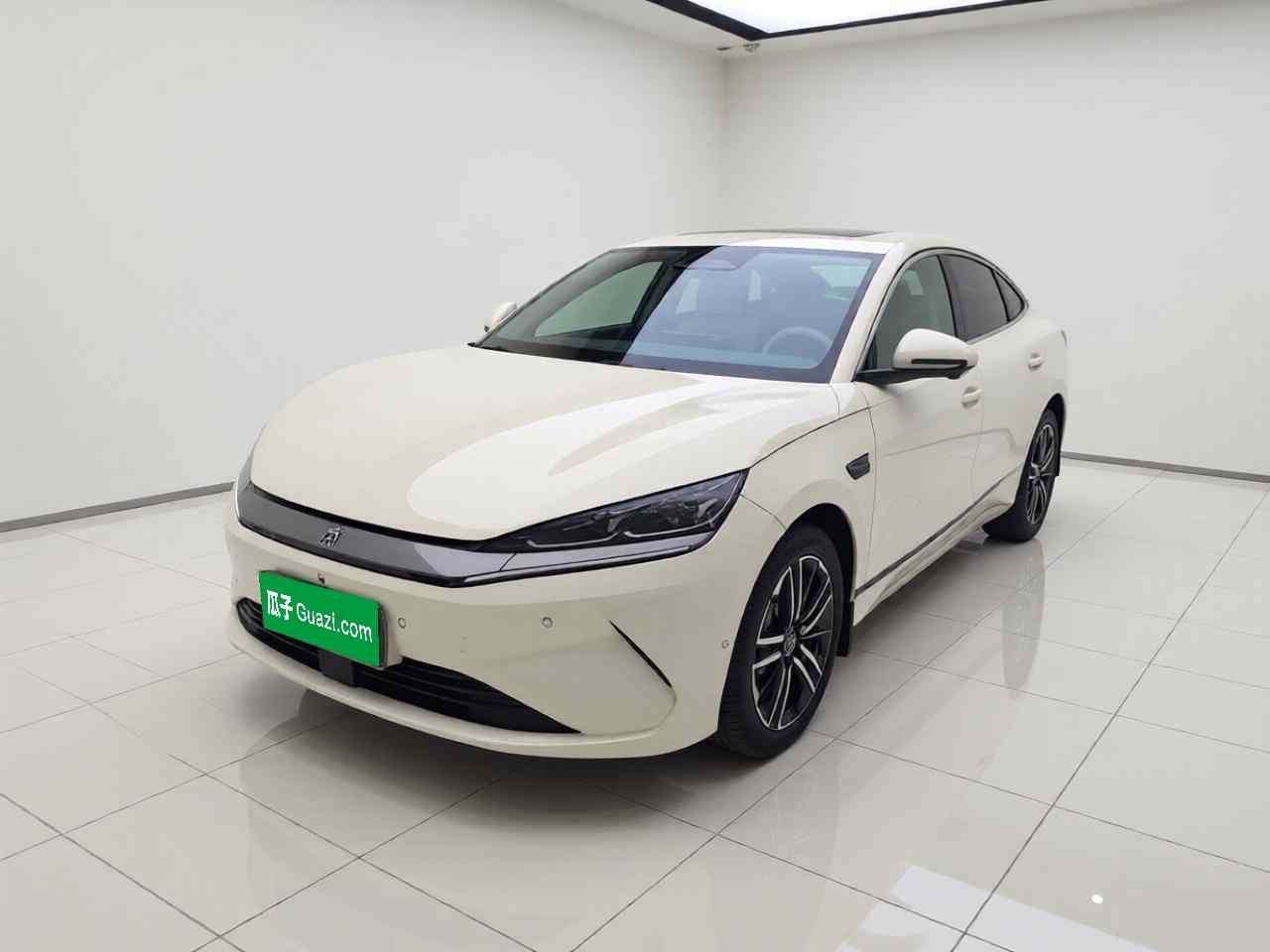 比亚迪 秦L 2025款 EV 545KM云辇型(2)