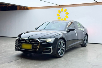 奥迪A6L 2024款 45 TFSI quattro 臻选动感型