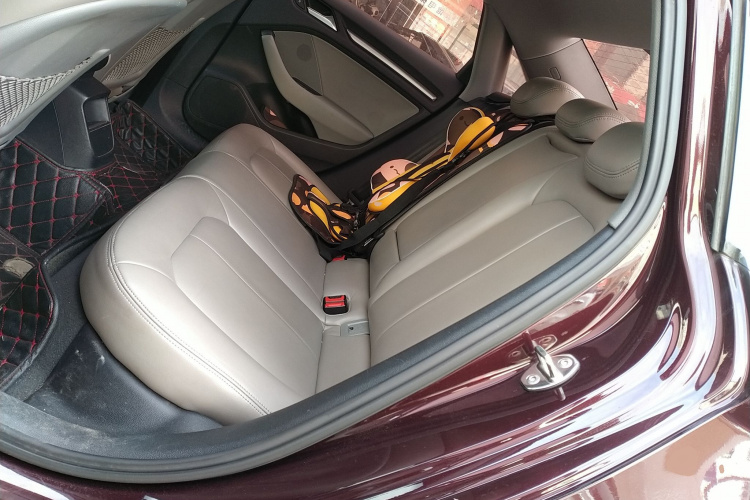 奥迪A3 2018款 30周年年型 Limousine 35 TFSI 进取型中控内饰21