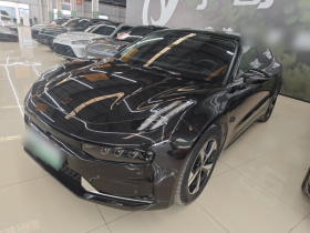 极氪001 2022款 长续航双电机 WE版