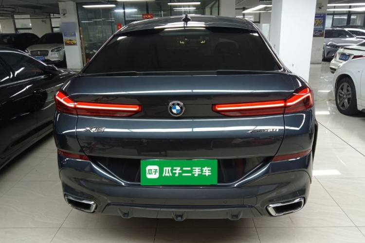 宝马X6 2020款 xDrive40i M运动套装车身外观6