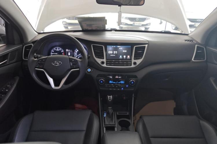 现代 途胜 2015款 1.6T 双离合两驱智能型中控内饰7003