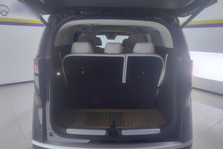 腾势D9 2024款 DM-i 1050 尊享型机舱底盘23