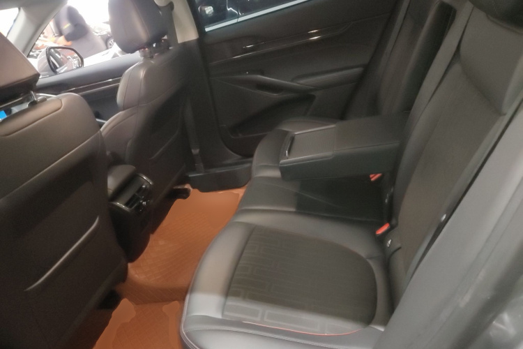 福特 蒙迪欧 2023款 EcoBoost 180 豪华型中控内饰21