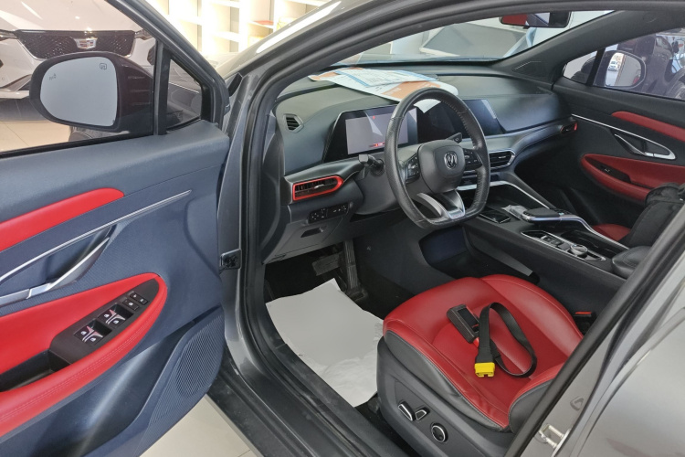 长安UNI-T 2020款 1.5T 旗舰型中控内饰20