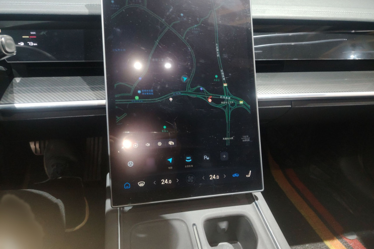 哪吒汽车 哪吒S猎装 2024款 增程300 标准版局部细节16