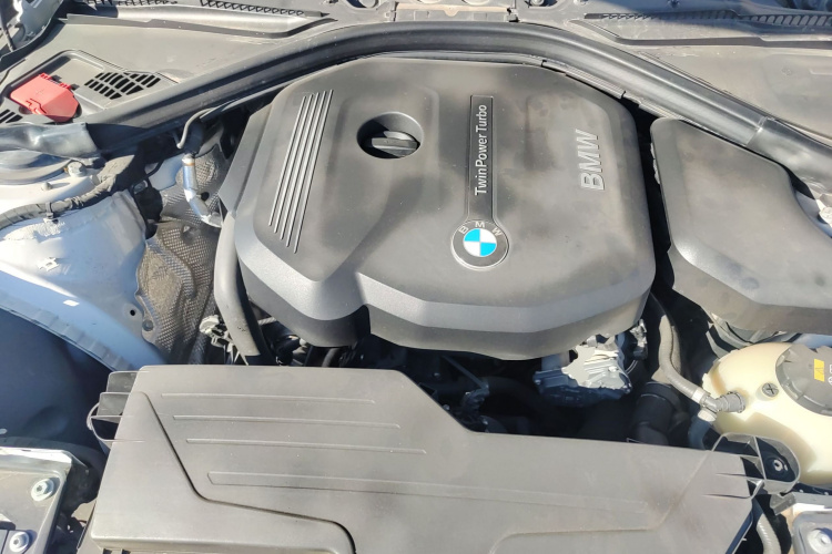 宝马3系 2017款 318i 时尚型机舱底盘24