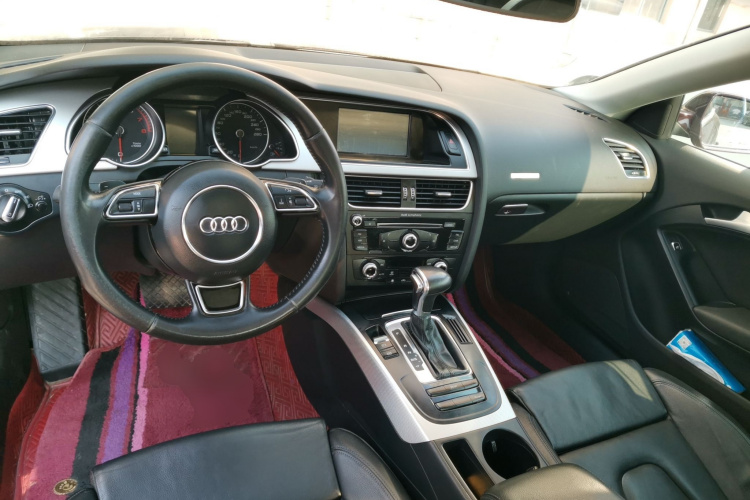 奥迪A5 2014款 Coupe 45 TFSI中控内饰12