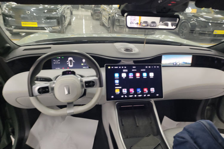 阿维塔11 2023款 鸿蒙 90度 后驱商务版中控内饰7002