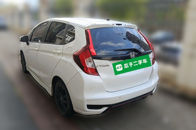 本田 飞度 2018款 1.5L CVT潮跑版车身外观5