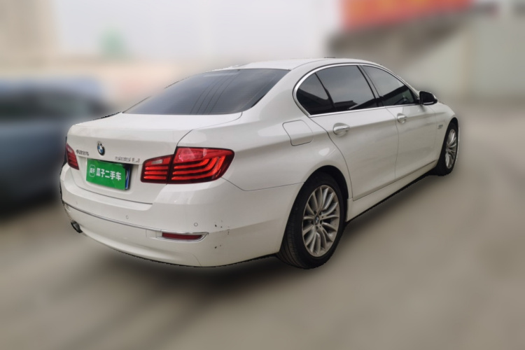 宝马5系 2014款 525Li 豪华设计套装车身外观6005
