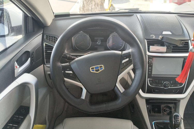 吉利汽车 帝豪 2016款 三厢 1.5L 手动豪华型中控内饰13