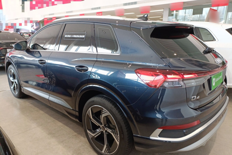 奥迪Q4 e-tron 2024款 40 e-tron 创境版车身外观4