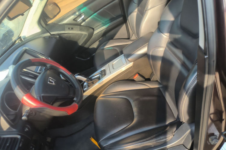 纳智捷 优6 SUV 2016款 1.8T 风尚超值型中控内饰19